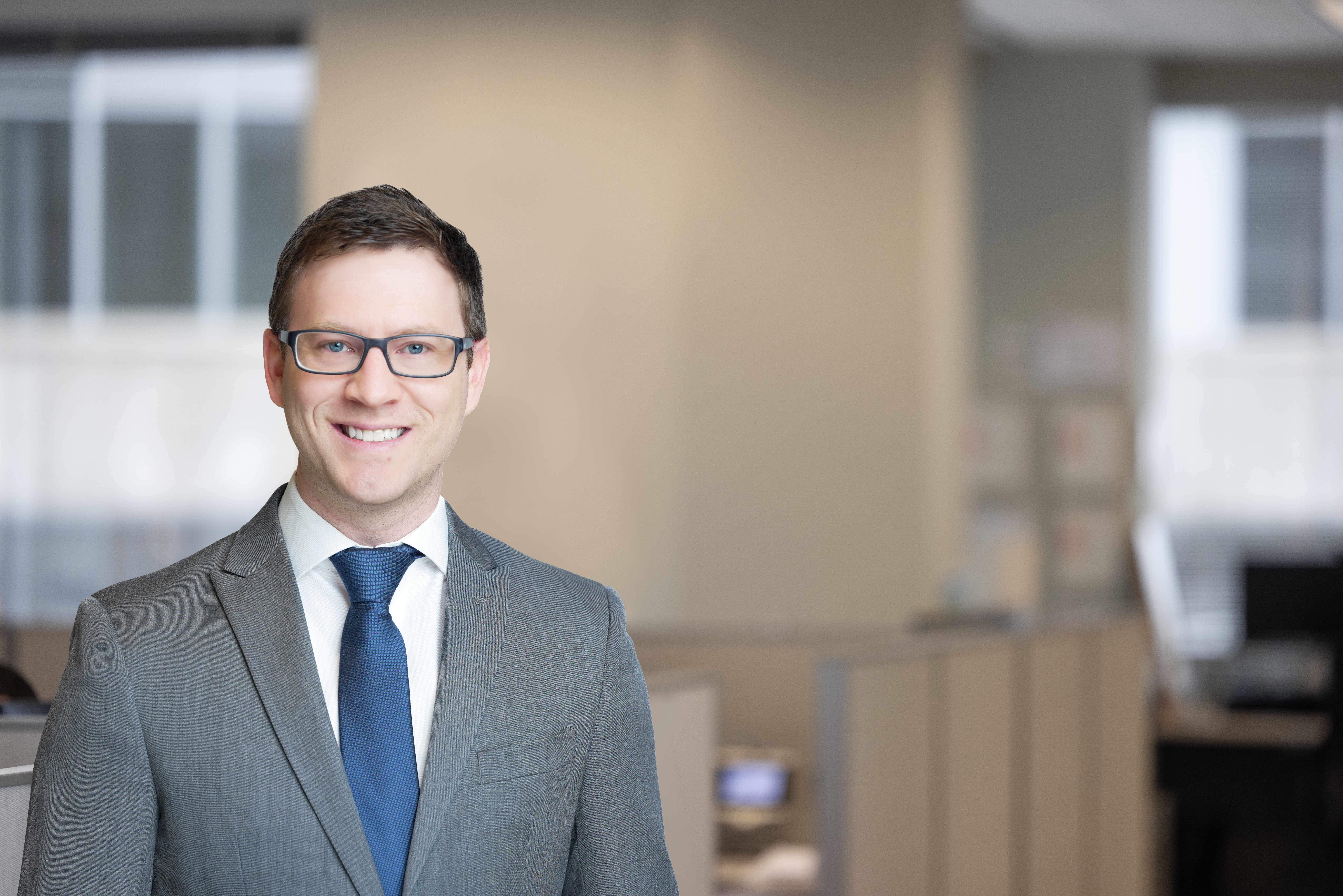Headshot of Steven Holmes