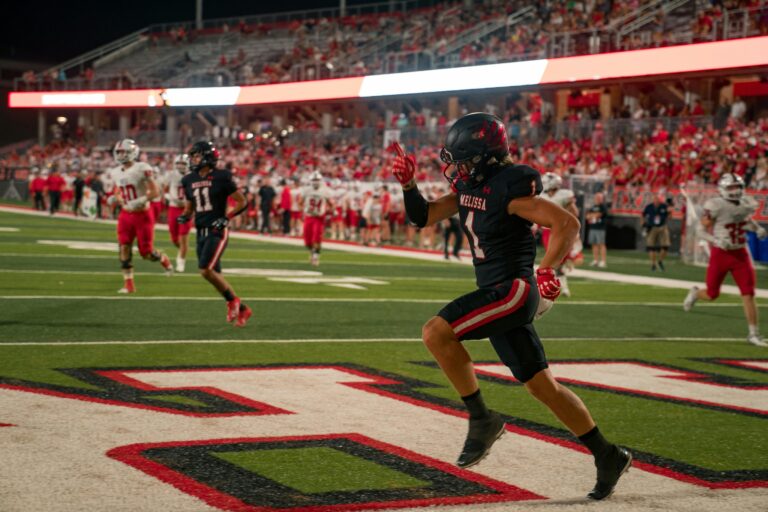 melissa ISD football games with crowd